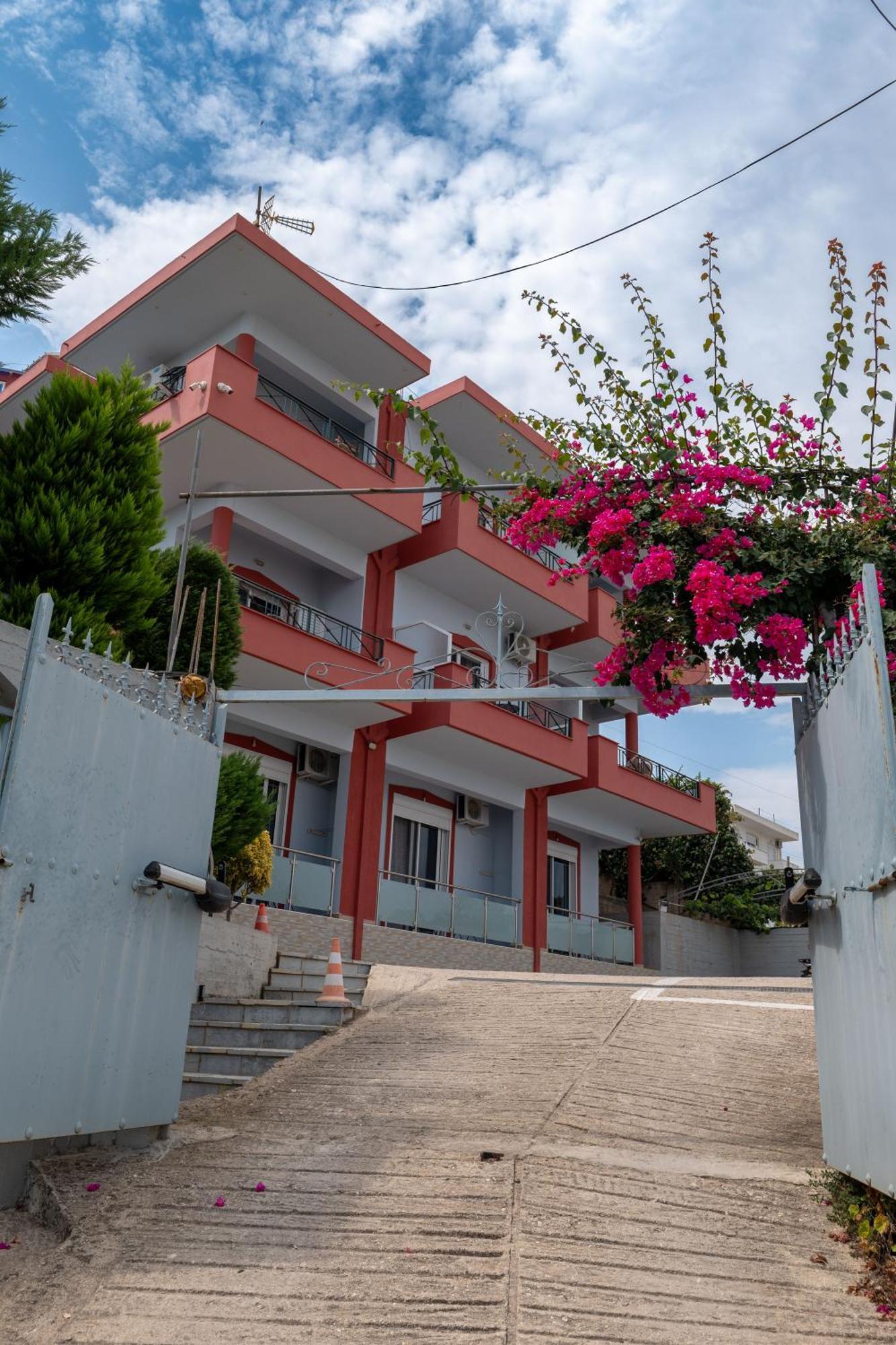 Vila Flamuri ซารานเดอ ภายนอก รูปภาพ